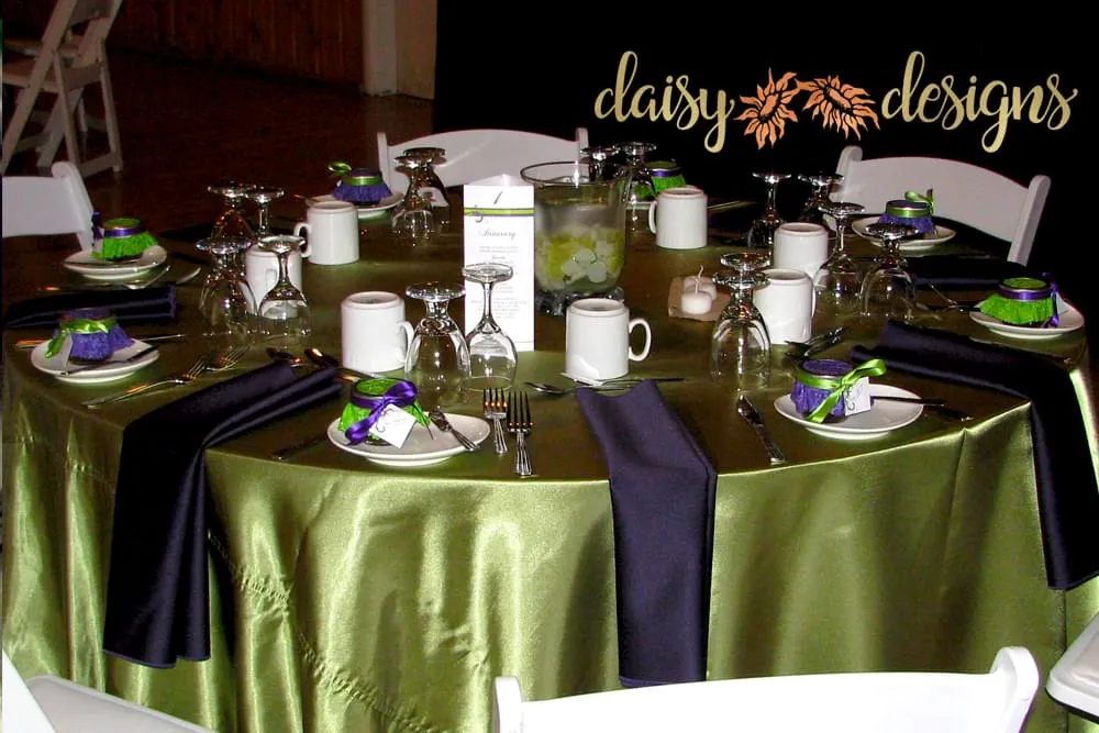 table set with mason jar tags