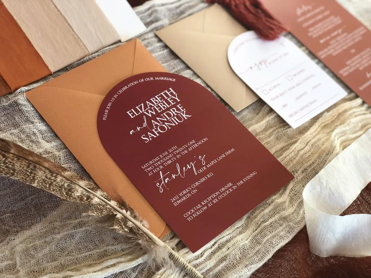 Rusted Arches invite closeup